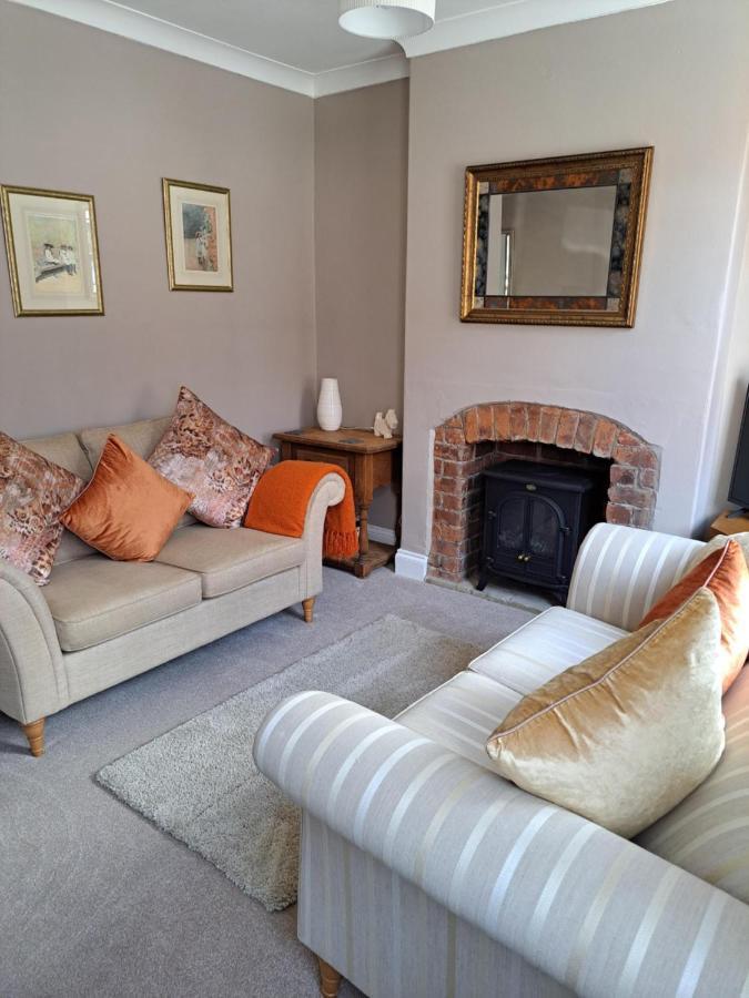 Character Beverley Town House Bagian luar foto